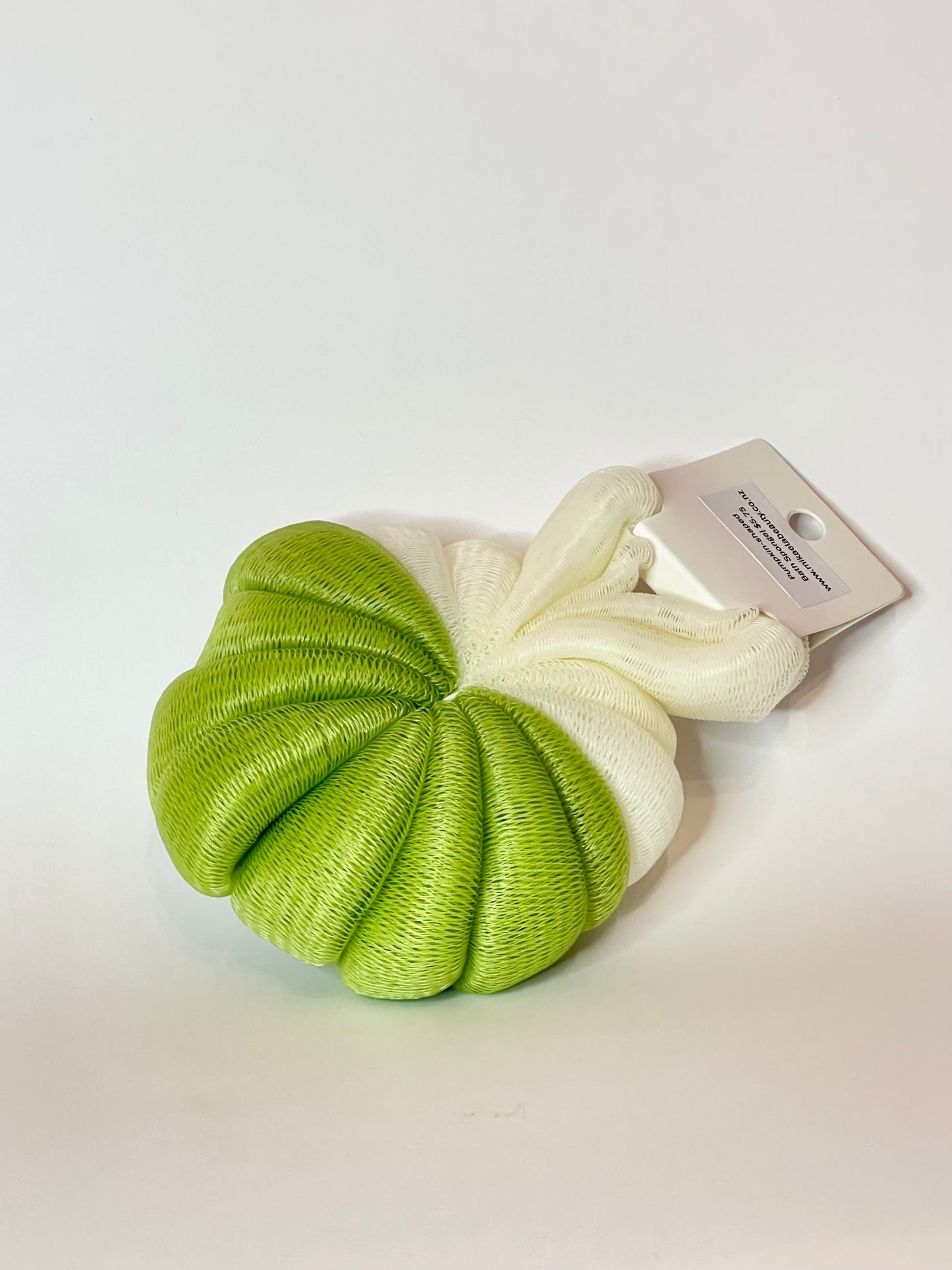 Mikaela Beauty - Pumpkin-shaped Bath Sponge with Mesh Ball
