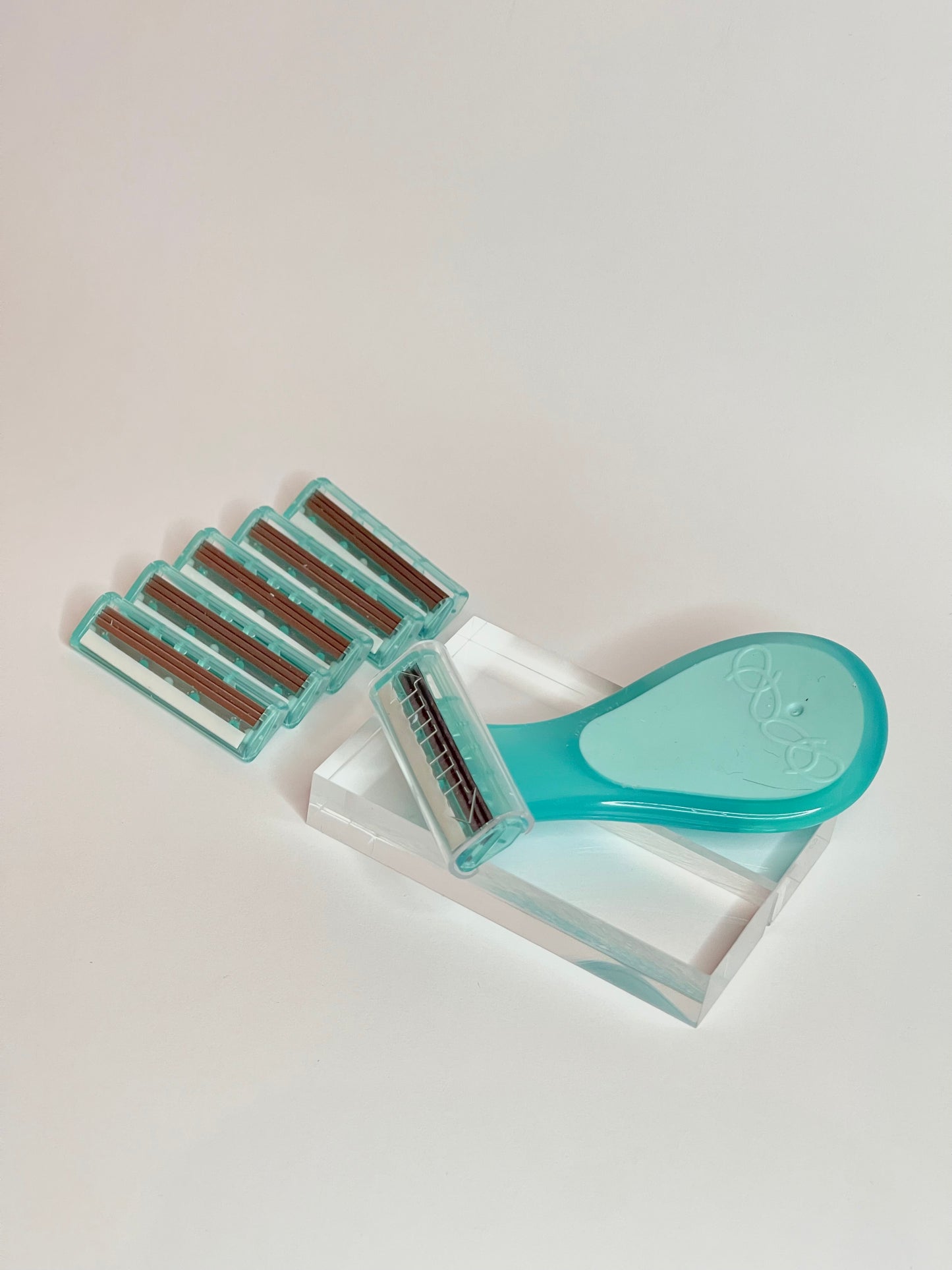 Mikaela Beauty - Women's Travel Size Manual Body Hair Remover (Stainless Steel Blade)