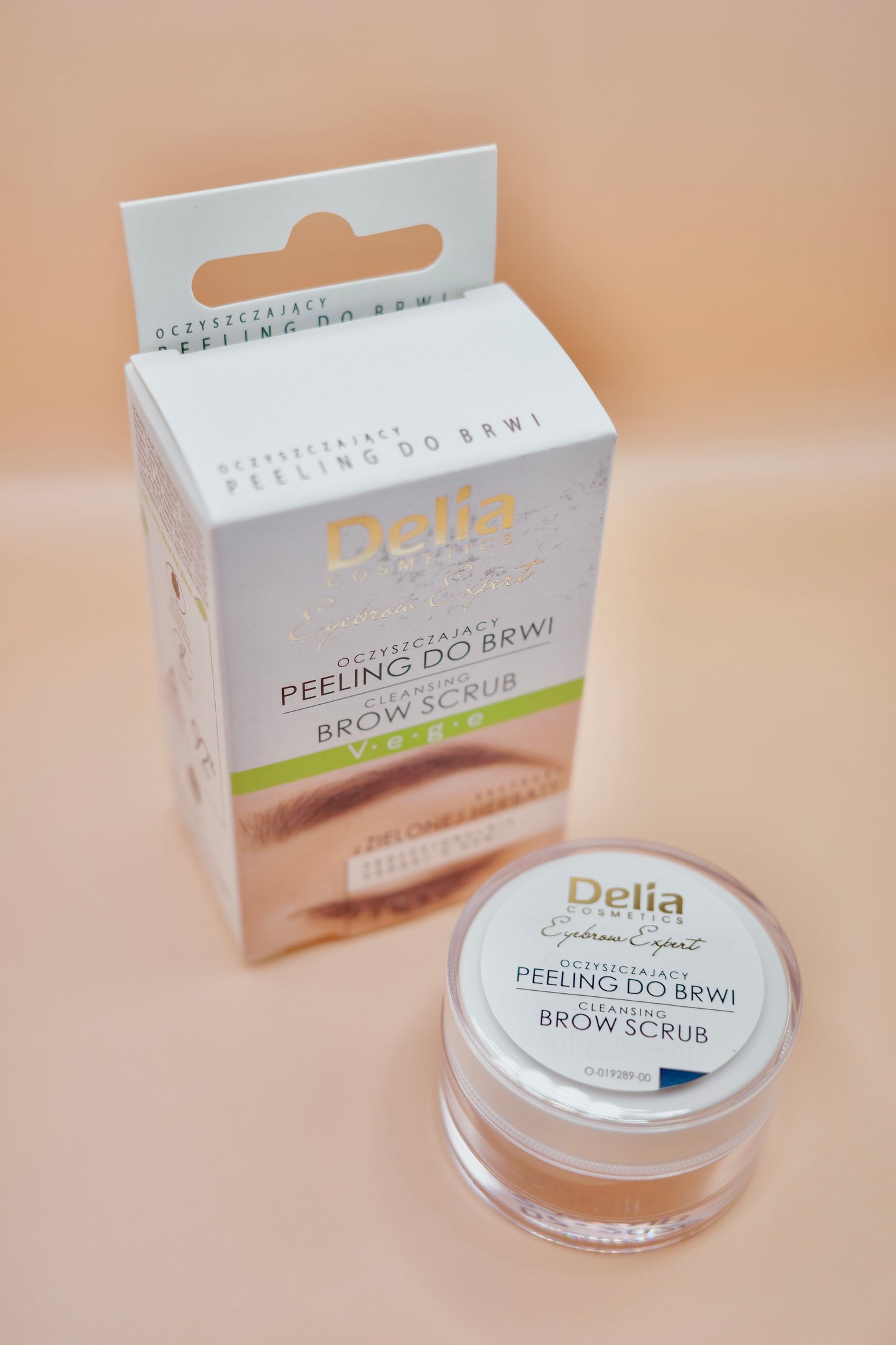 Eyebrow Expert - Peeling Cleansing Brow Scrub