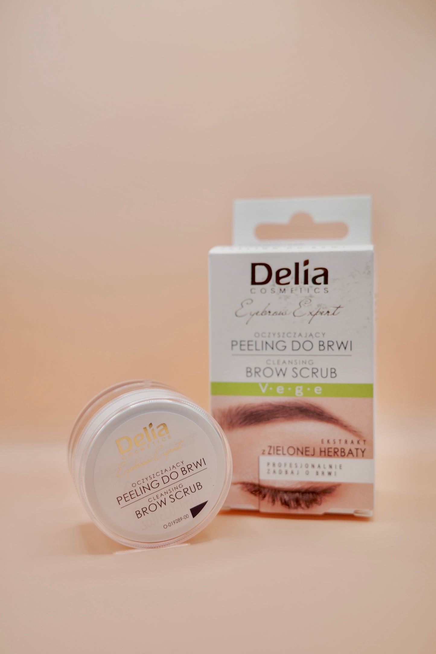Eyebrow Expert - Peeling Cleansing Brow Scrub