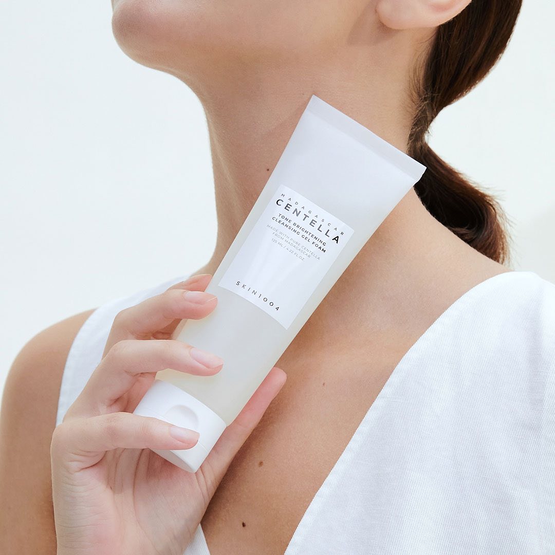 Skin 1004 Madagascar Centella Tone Brightening Cleansing Gel Foam